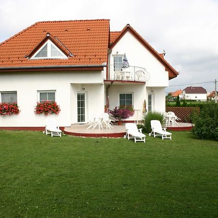 Doina Apartman Залакарос Екстериор снимка