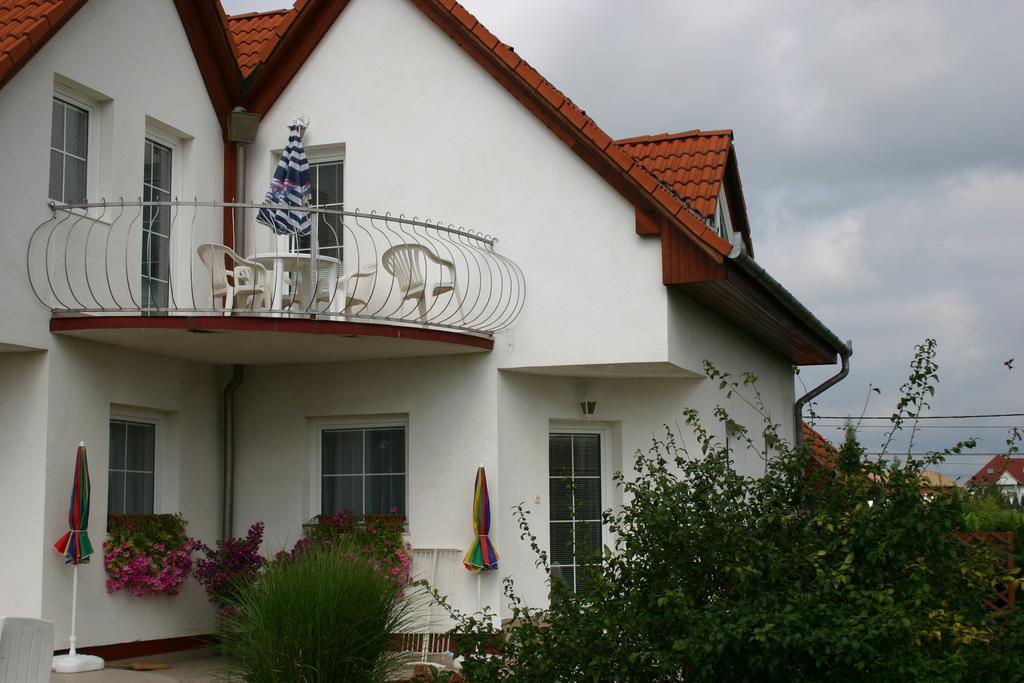 Doina Apartman Залакарос Екстериор снимка